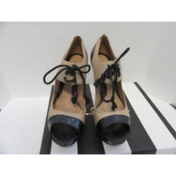 LAMB TAN AND BLACK LEATHER LACE UP PUMPS SZ 7 - Picture 3 of 8